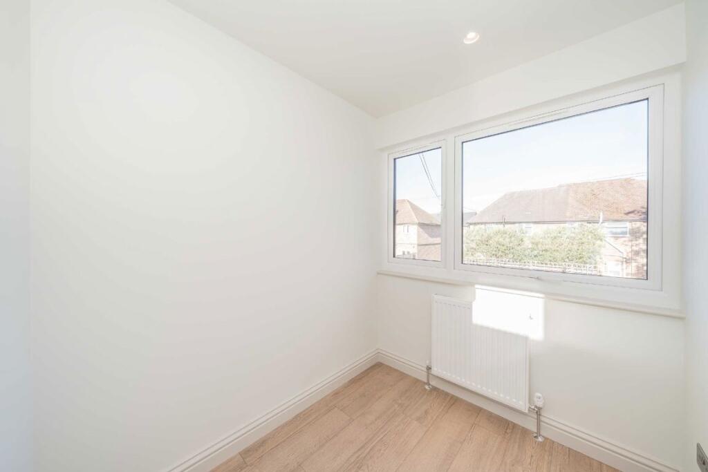 House in Twickenham - View 5