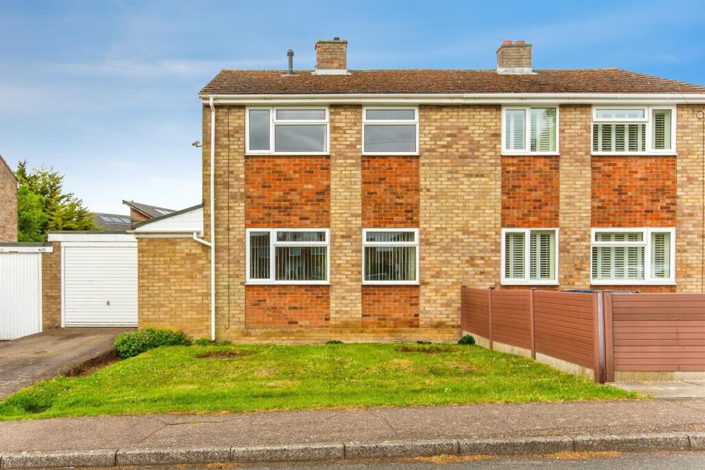 Hamlet Close, Hartford, Huntingdon, Huntingdon