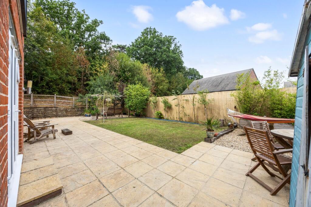 House in Redhill - View 3