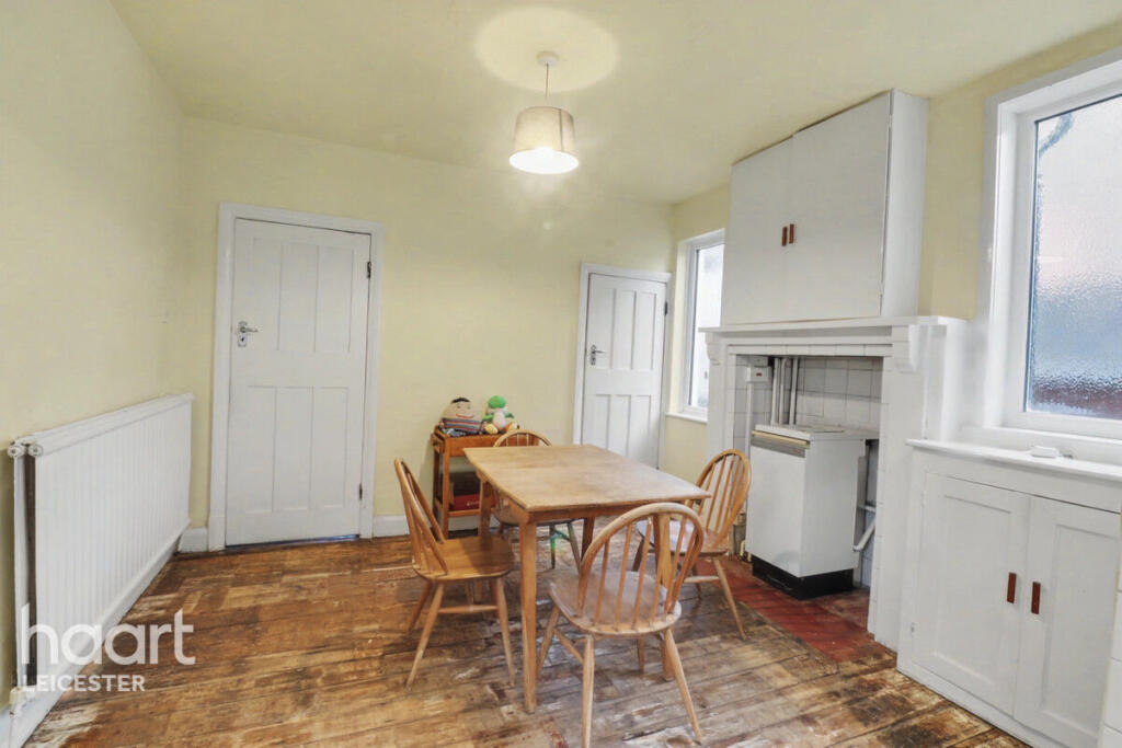 House in Leicester, Knighton - More
