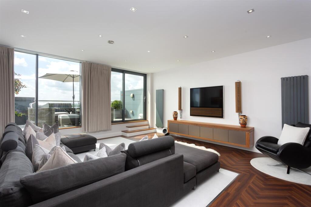 Penthouse Apartment, The Residence, Bishopthorpe Road, York photo 3
