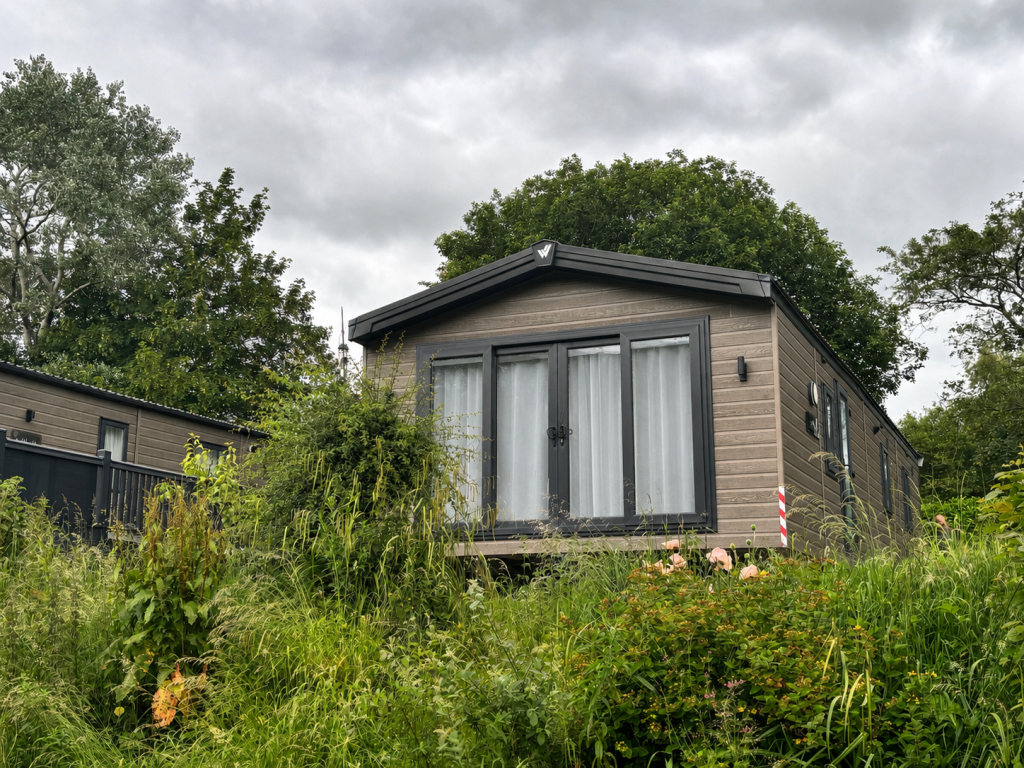 2-bed caravan on Rivers Edge Country Park, £139,995