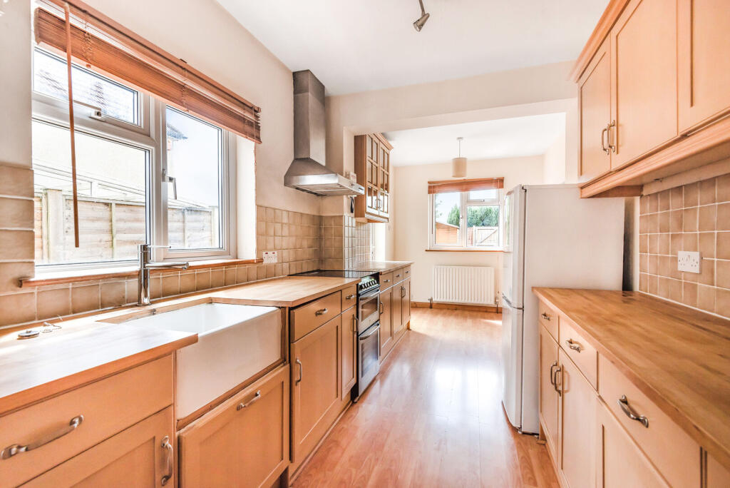 Aldershot Road, Guildford, GU2 - View 3