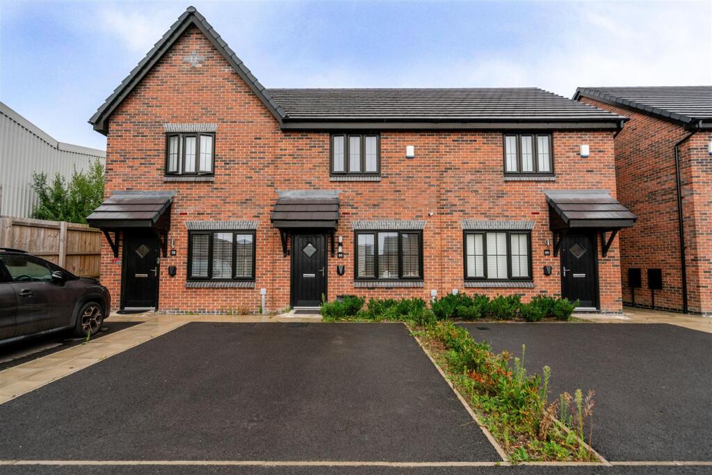 Main image of property: Weavers Close, Tyldesley, Wigan