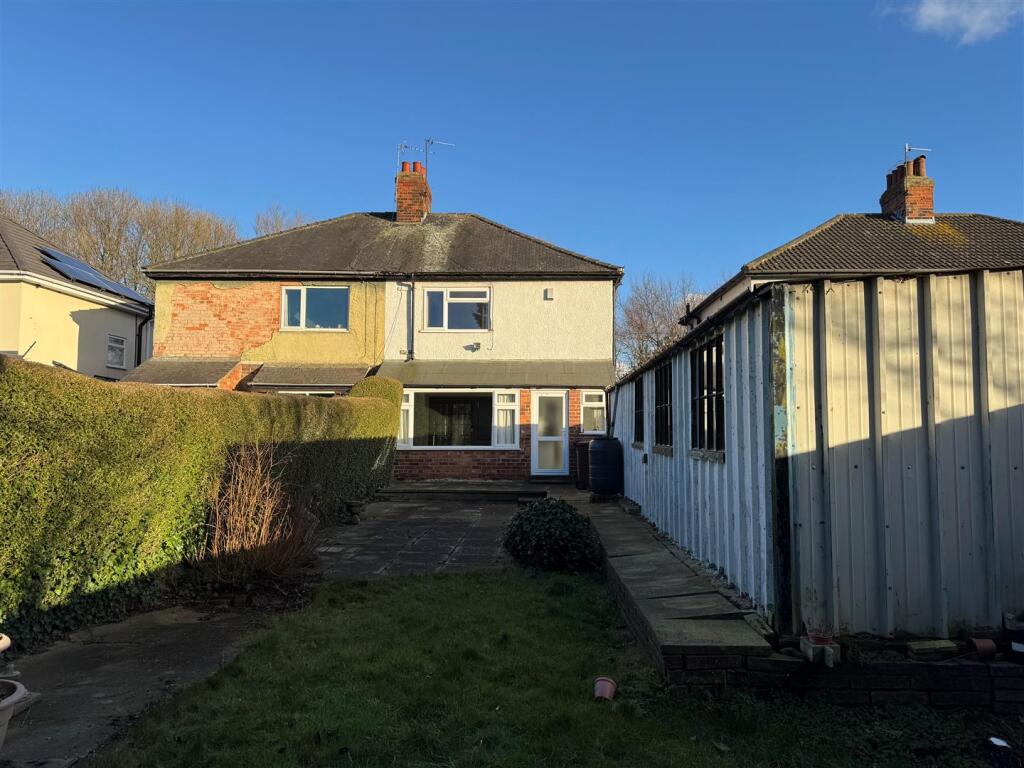 Main image of property: Anlaby Park Road North, Hull