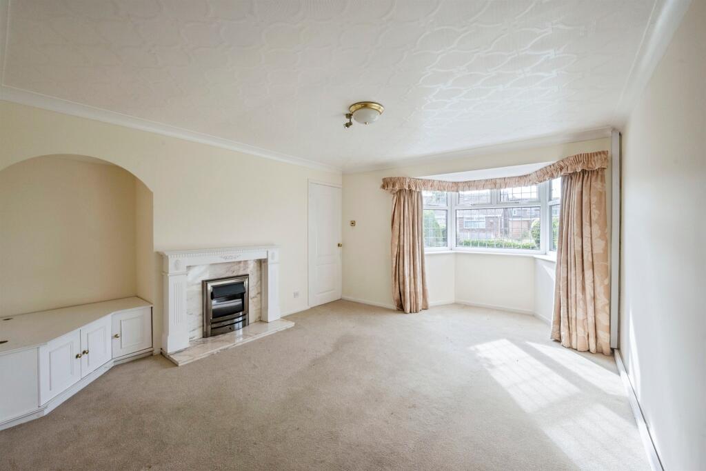 House in Doncaster, Armthorpe - View 2