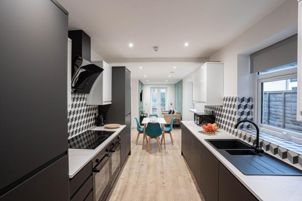 House in Portsmouth - View 4