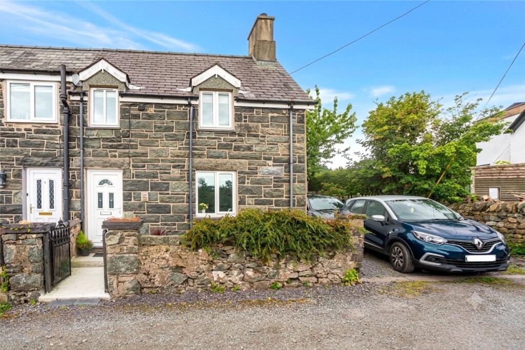 Main image of property: Pen Y Ffriddoedd, Tregarth, Bangor, Gwynedd, LL57
