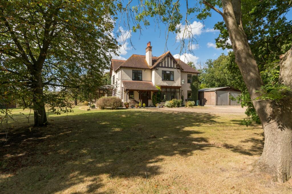 Main image of property: Little Ditches, London Road, Little Clacton, Essex, CO16