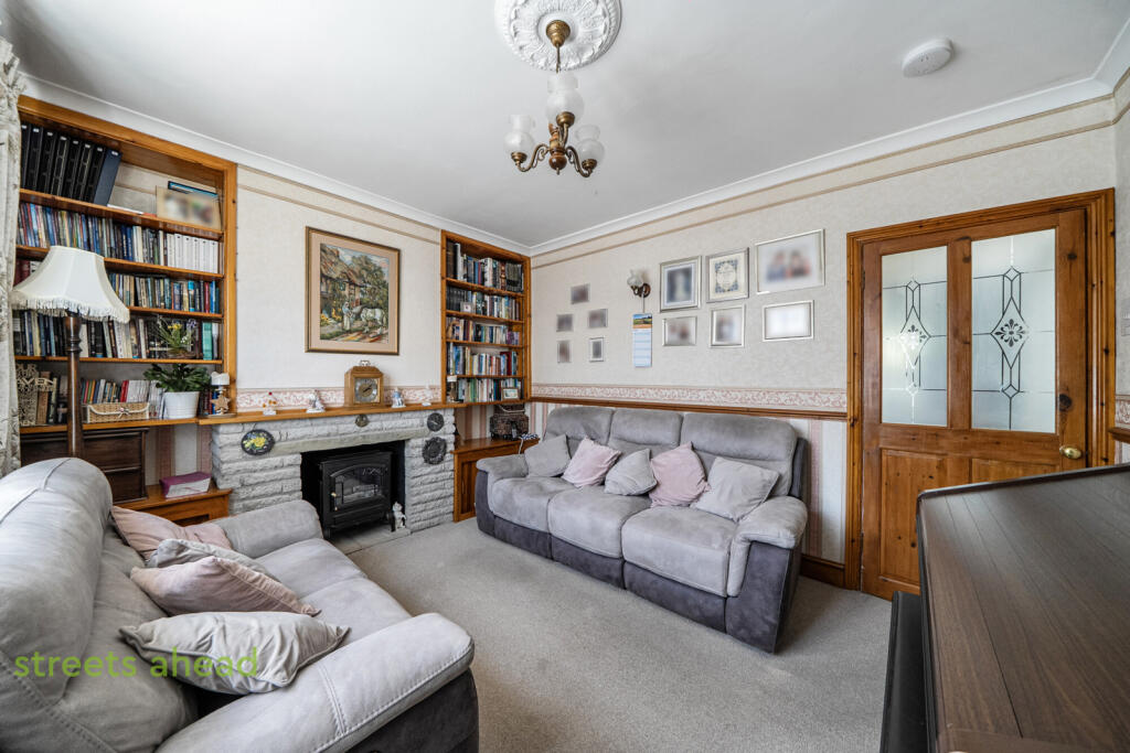 House in London, Broad Green - View 3
