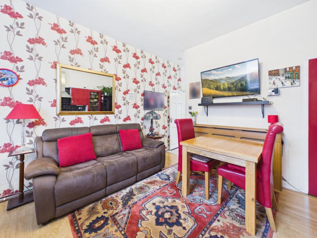 House in Tameside, Greater Manchester - View 5