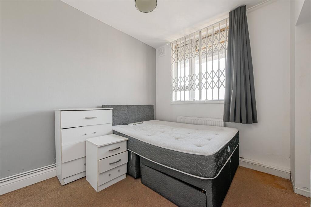 Collier Street, Angel, London, N1 - More