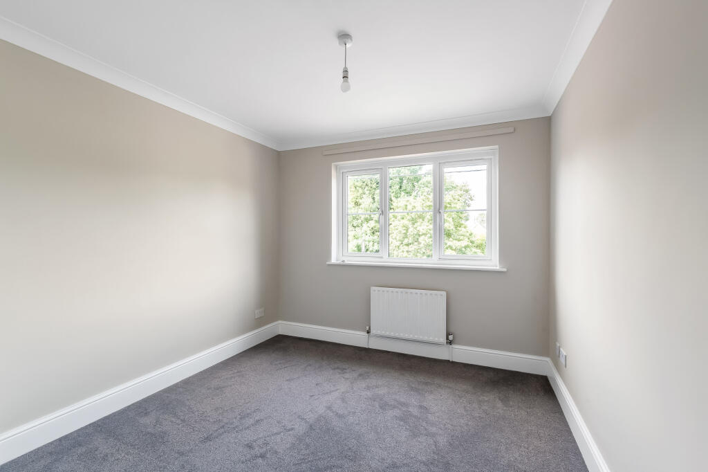 House in Redhill - More