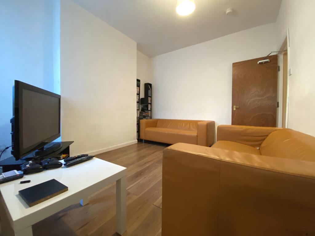 House in Cardiff, Roath - View 2