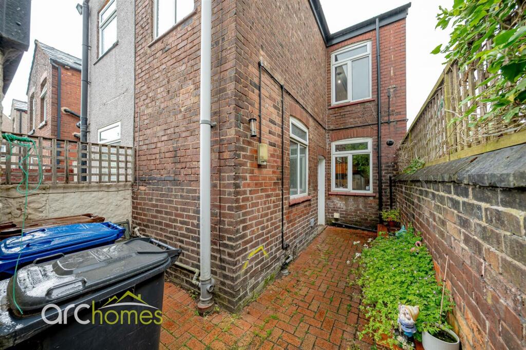 House in Wigan, Hindsford - View 4