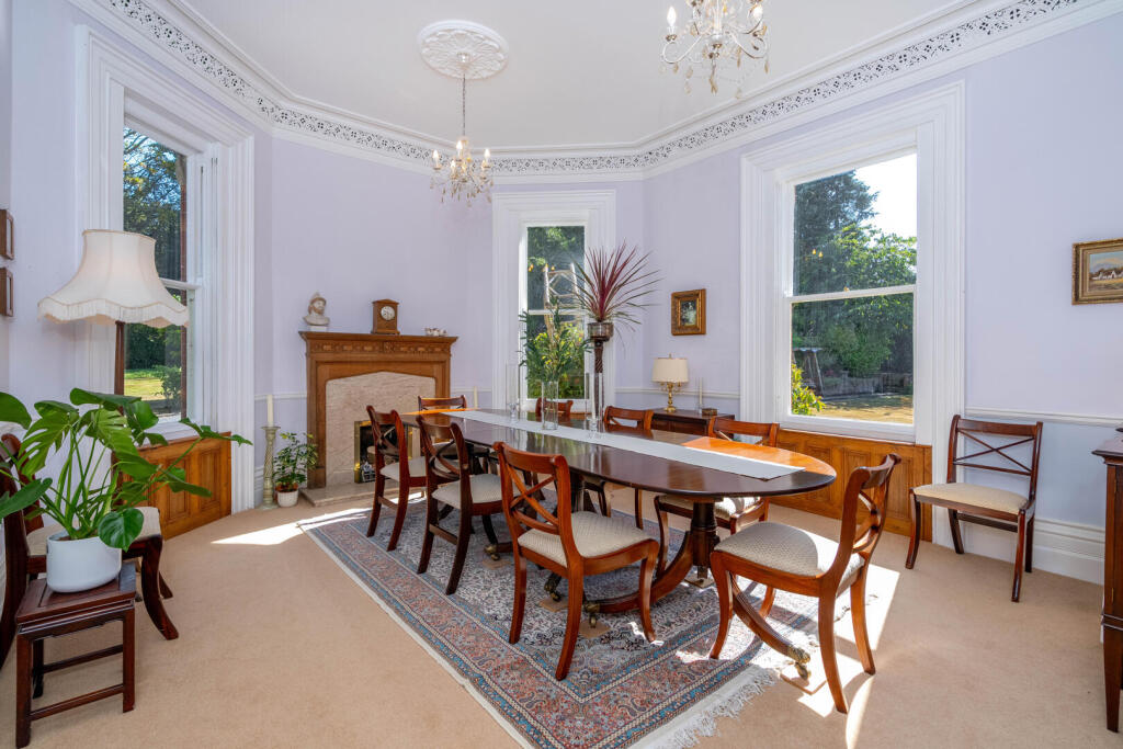 House in Lincoln - View 4