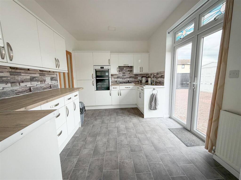 House in Clacton-on-Sea, Great Clacton - View 2