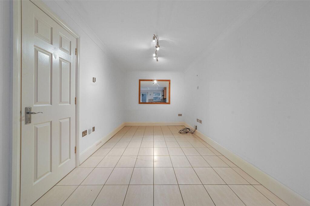 Malkin Drive, Church Langley, Harlow, Essex, CM17 photo 3