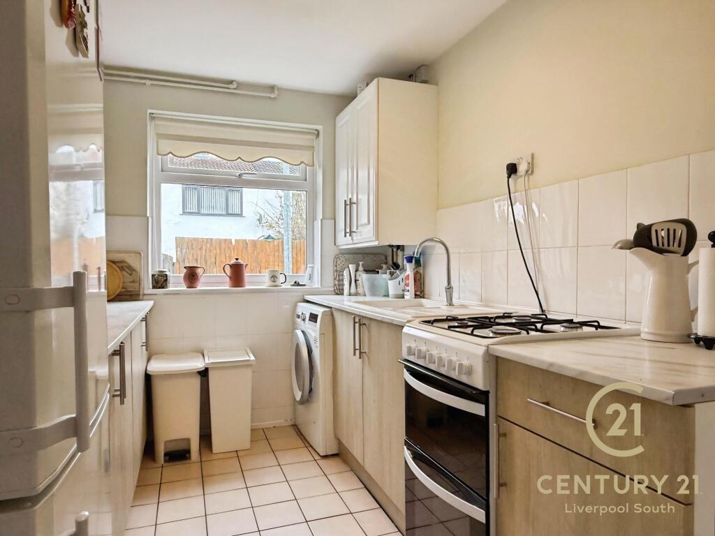 Turton Close, Hale Village, Liverpool, L24 photo 4