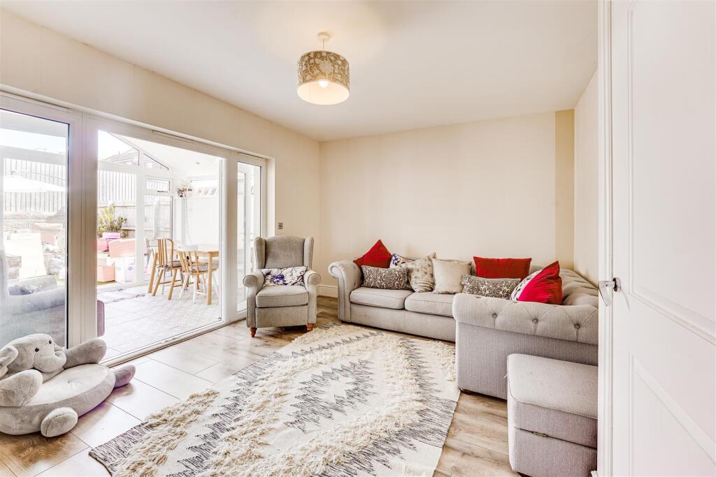 House in Barton Seagrave, North Northamptonshire - View 3