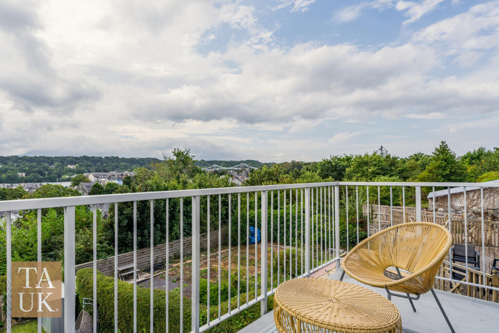 House in Porthaethwy / Menai Bridge, Ynys Môn / Isle of Anglesey - View 5