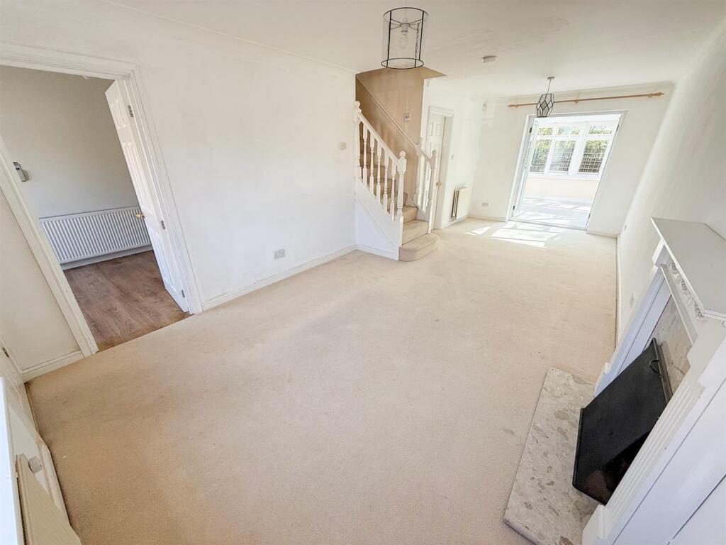 37, Boothroyd Drive, Meanwood, Leeds, West Yorkshire. photo 4