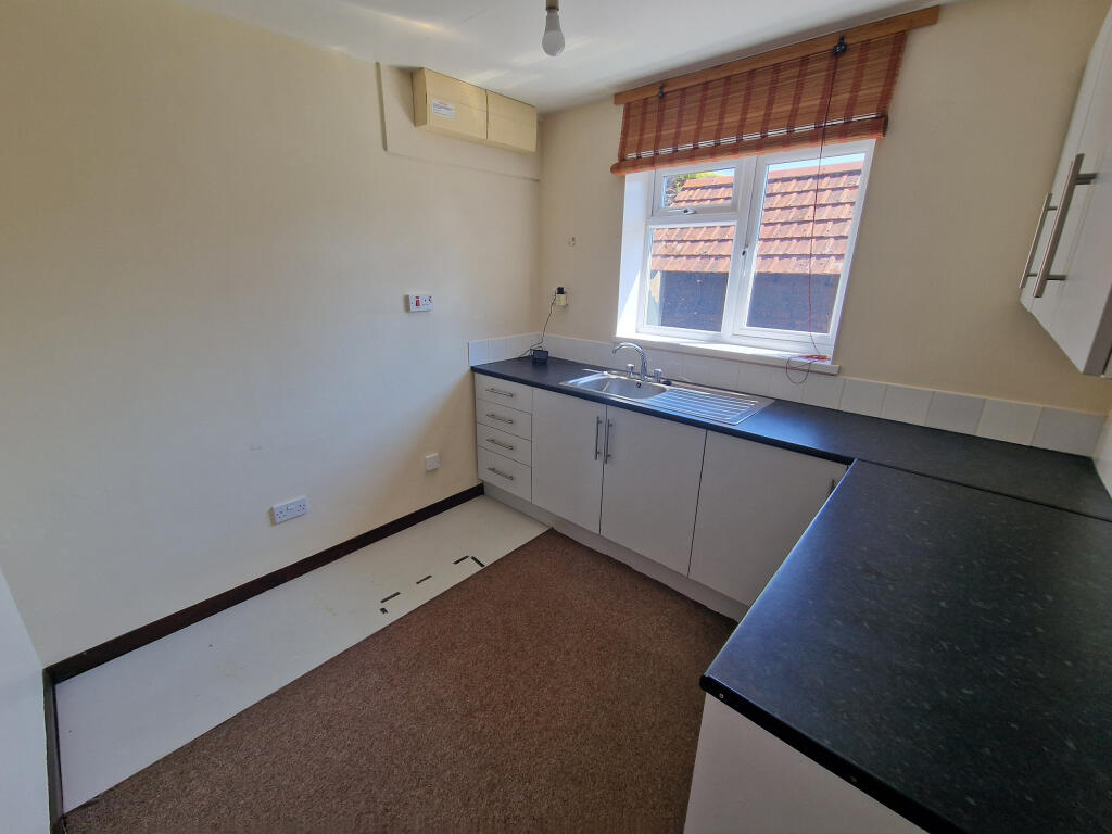 House in Yeovil, Somerset - View 5