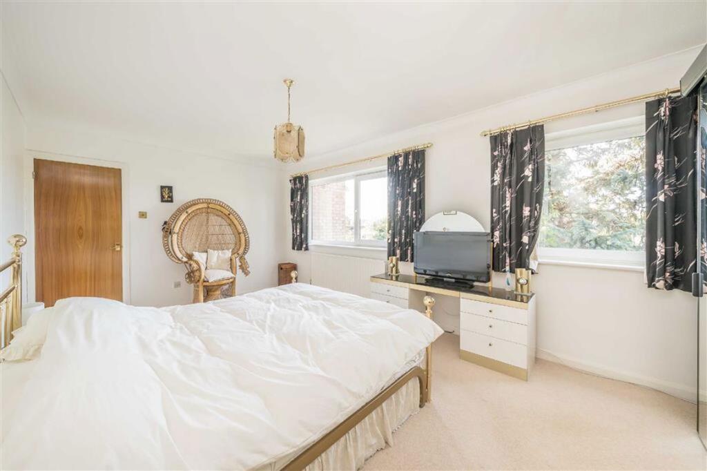 Apartment in Twickenham - View 5