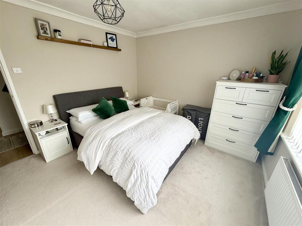House in Swindon, Wroughton - View 4
