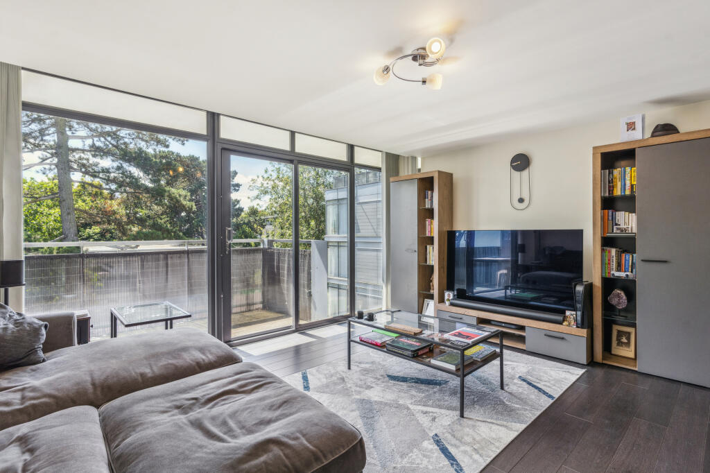Apartment in St Albans - View 3