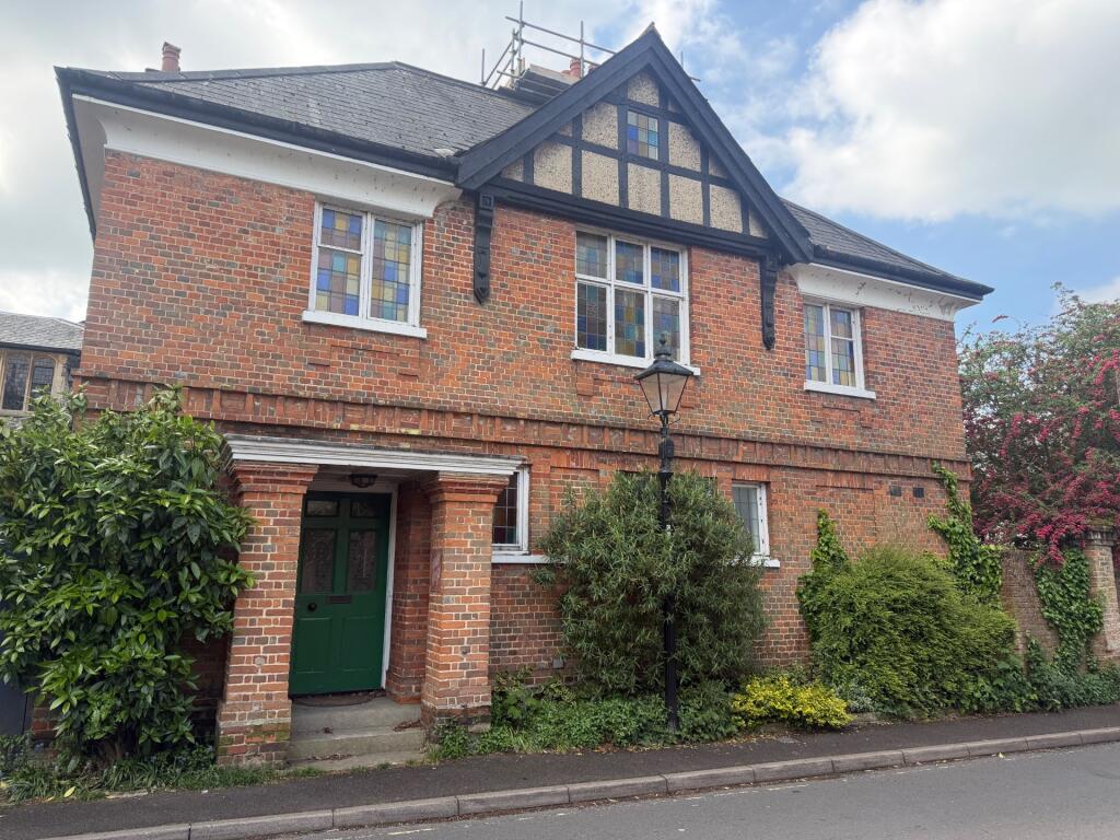 Main image of property: Romsey