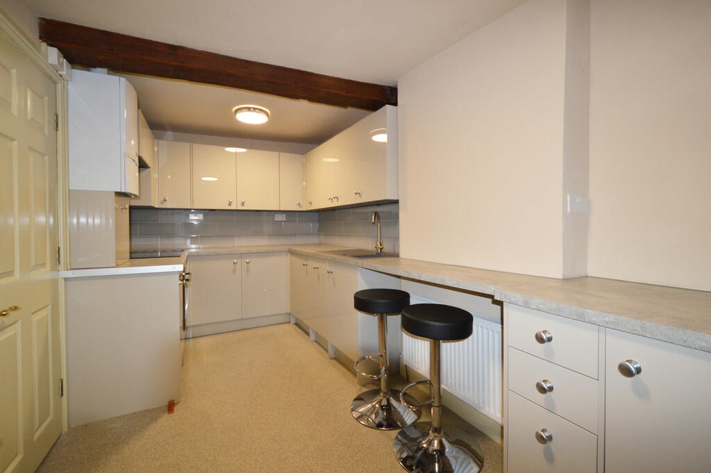 Apartment in Bristol - View 3