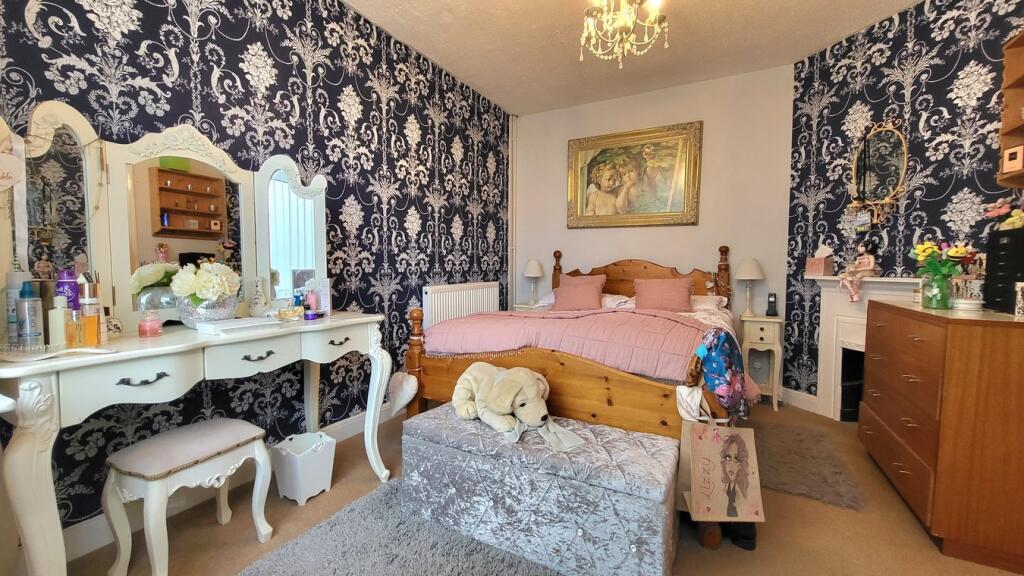 47 Jubilee Street photo 3