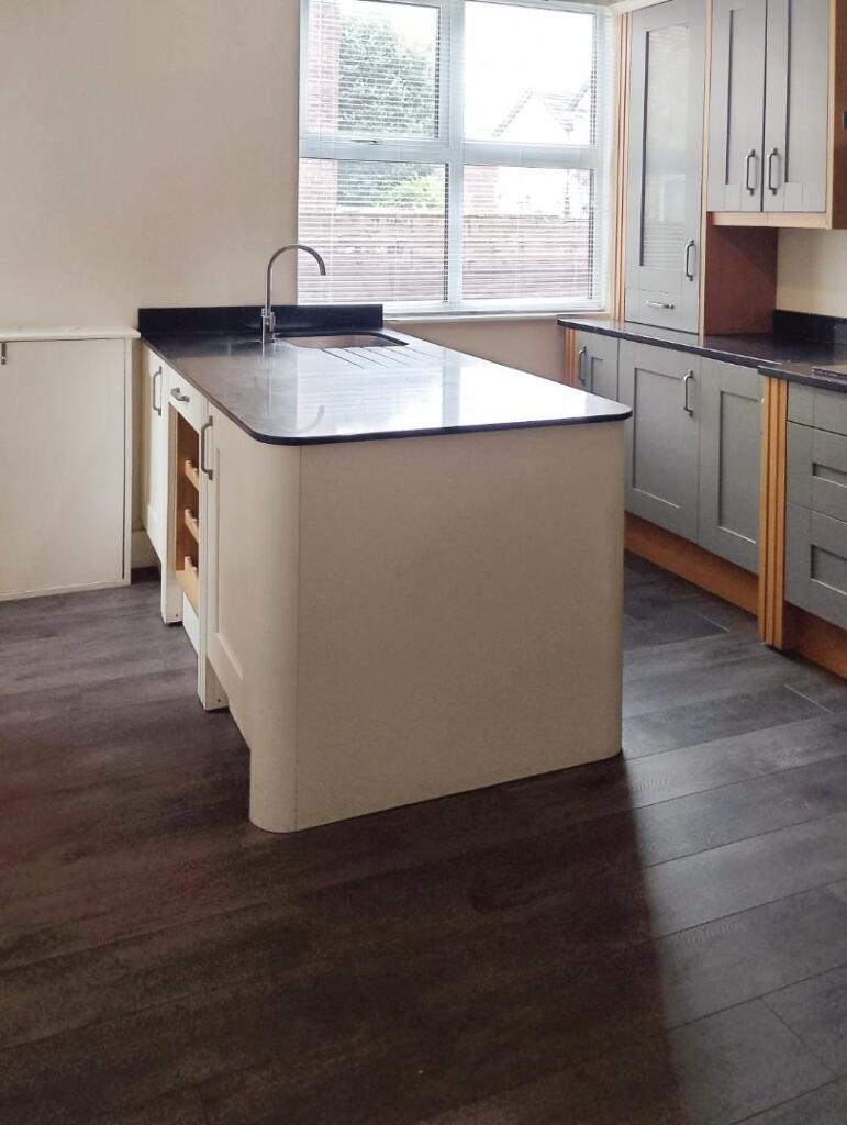 House in Twickenham - View 3