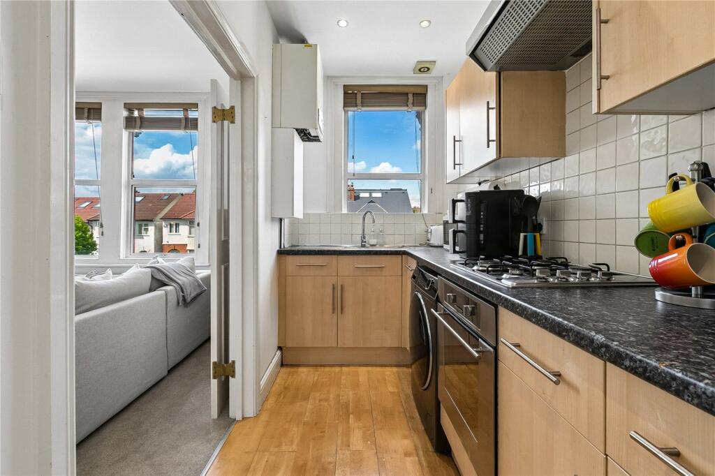 Apartment in London - View 4