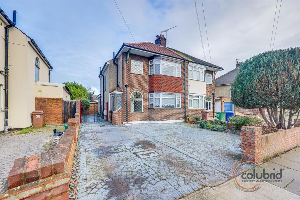 Main image of property: Fairway, Grays