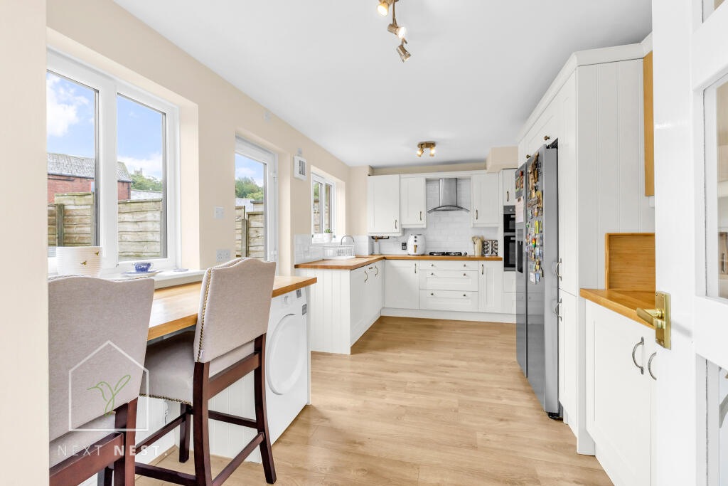 House in Oldham - View 4