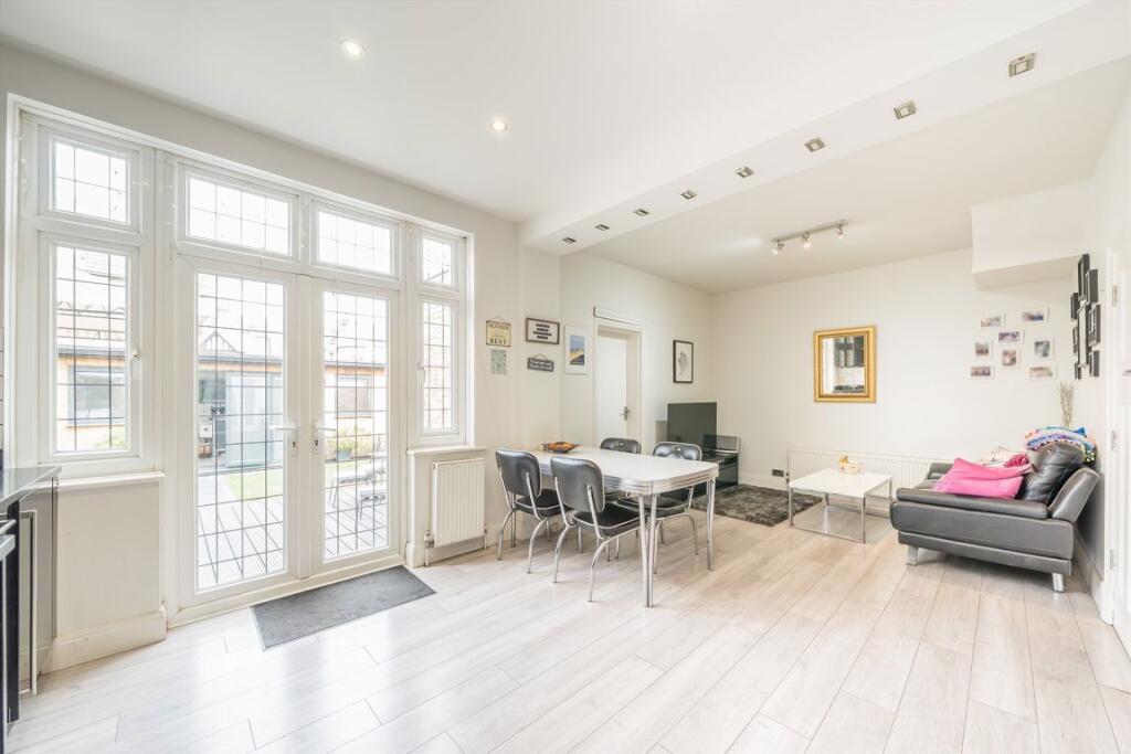 House in London, Hanwell - View 4