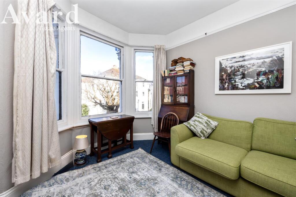 Apartment in Brighton - View 3