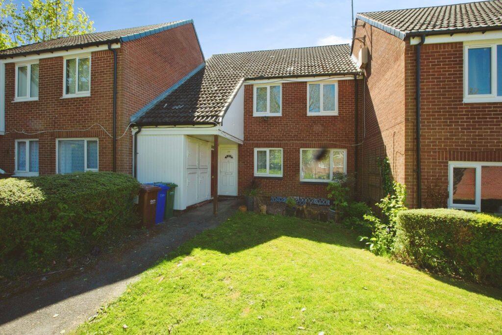 Main image of property: Brow Hey, Preston, PR5 8DS