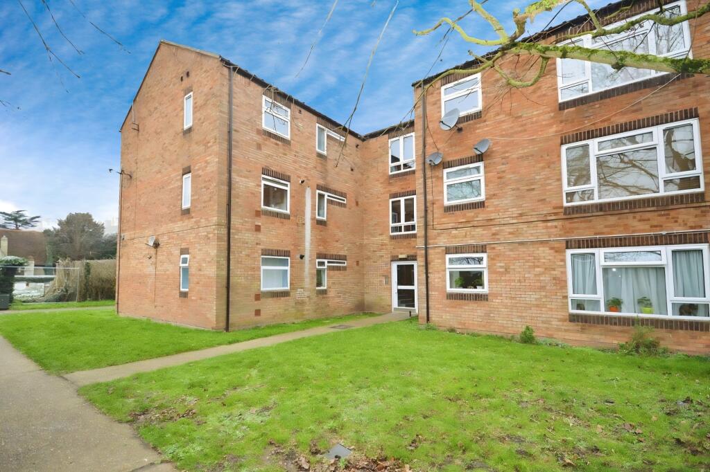 Hedges Close, Hatfield, AL10