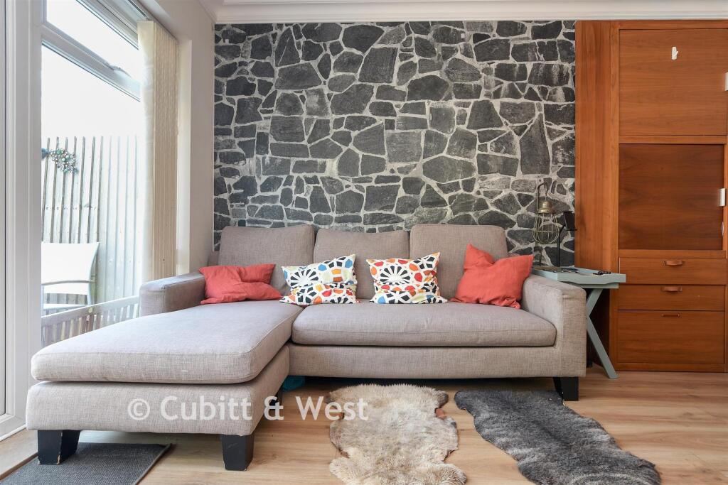 House in Redhill - View 4