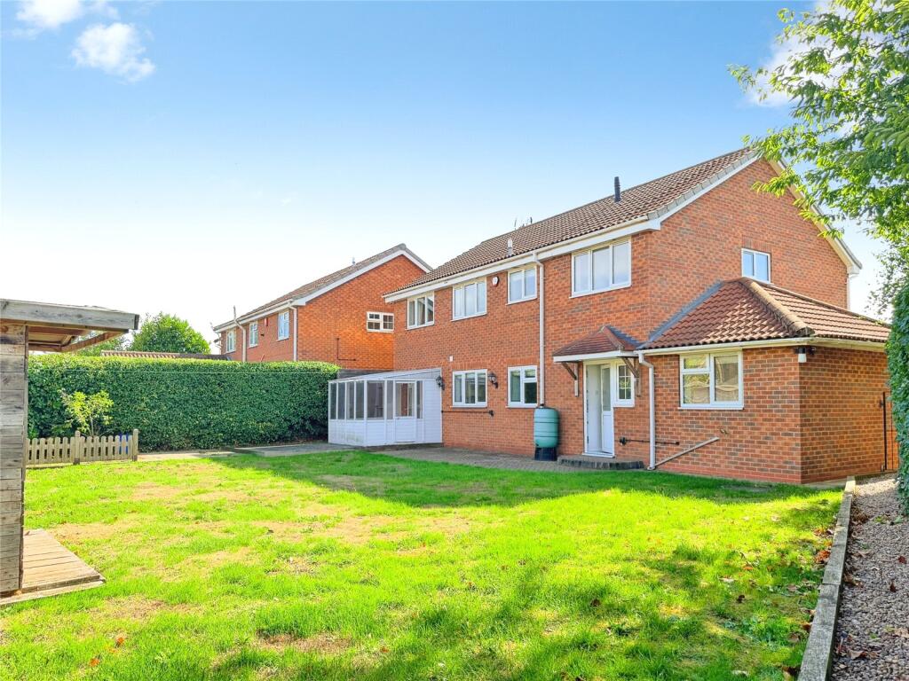 House in Doncaster, Haslam Park, Bessacarr - More