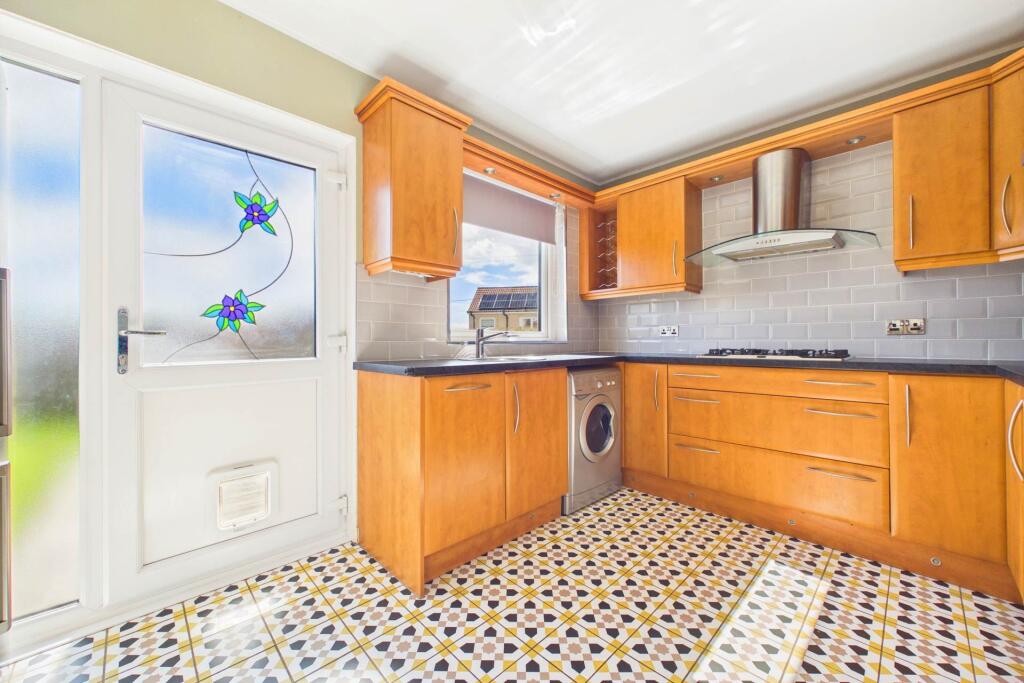 House in Wishaw, North Lanarkshire - More