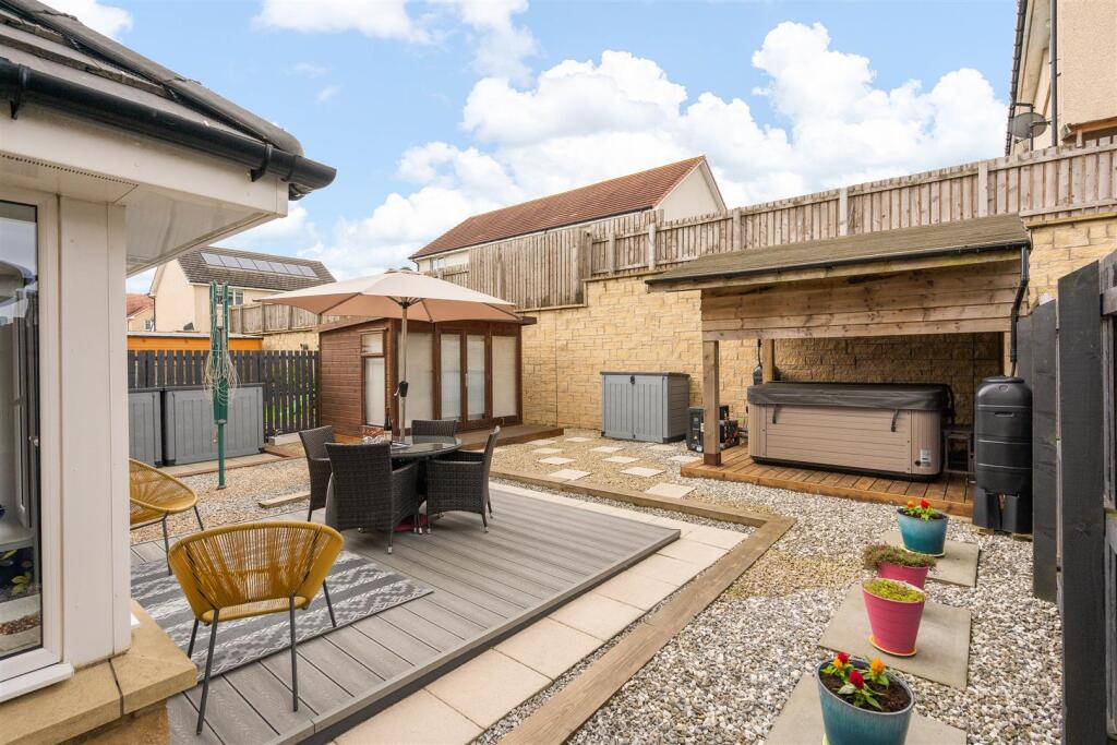 House in Bathgate, West Lothian - View 4