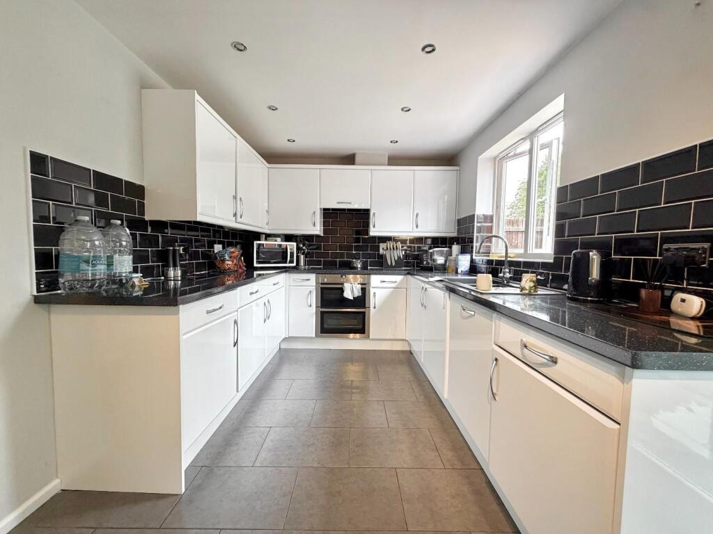 House in Northampton - View 4