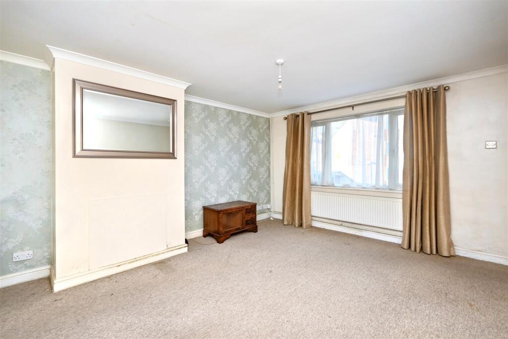 House in Eastbourne, Ratton Village - View 2