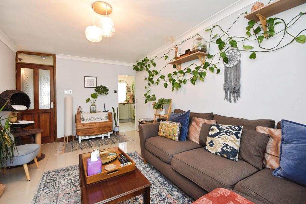 Apartment in Chelmsford, Great Baddow - View 5