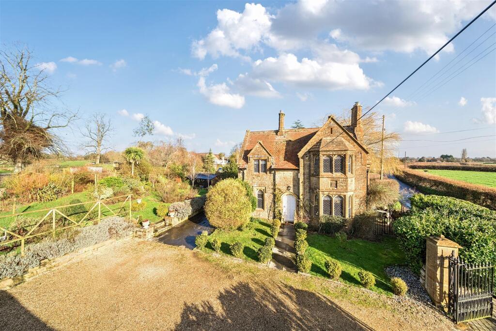Main image of property: Yeovil Road, East Coker, Yeovil