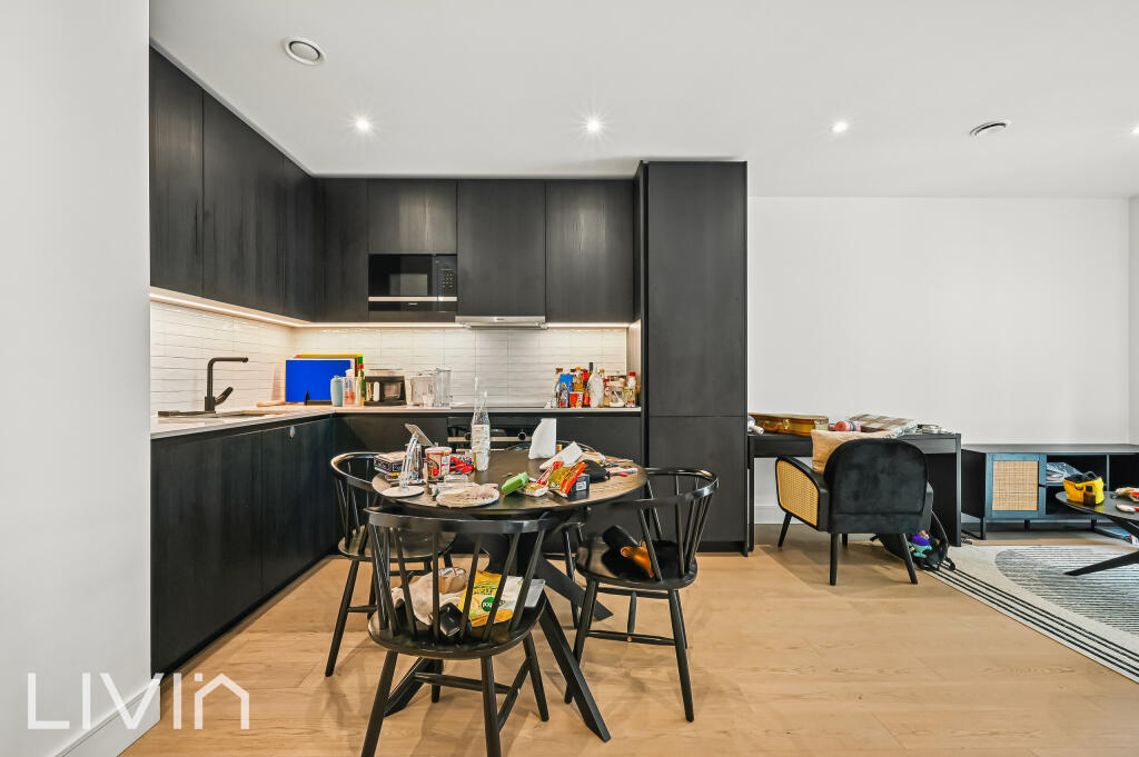 Apartment in London, Browning Estate, Elephant and Castle - View 2
